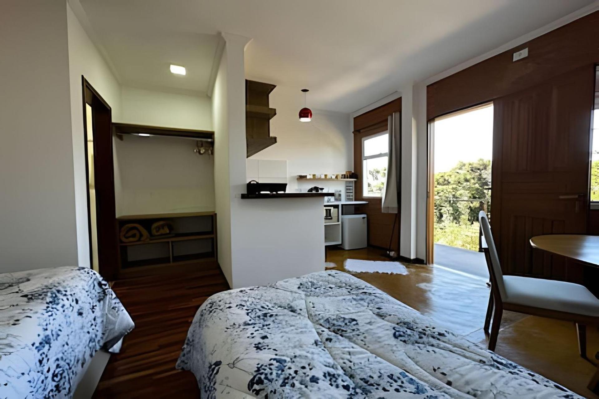 Suites Saint Louis - Conforto Do Lado Do Centro Turistico Campos do Jordão Екстериор снимка